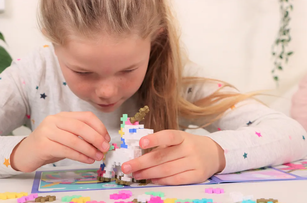 PLUS-PLUS - Kit découverte licornes - 275 pièces - 5 ans +