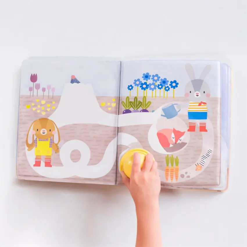 taf toys Peek-a-boo-water-book livre de bain 6.webp