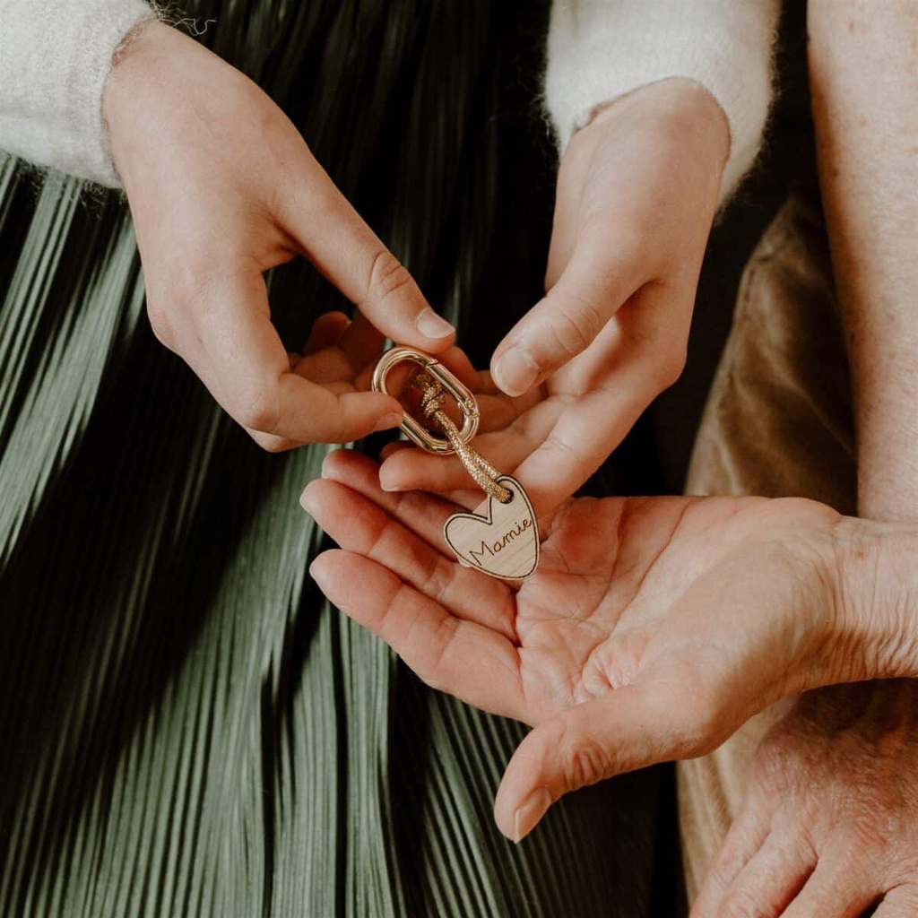 Porte-cle-coeur-mamie-Les-Petites-Hirondelles