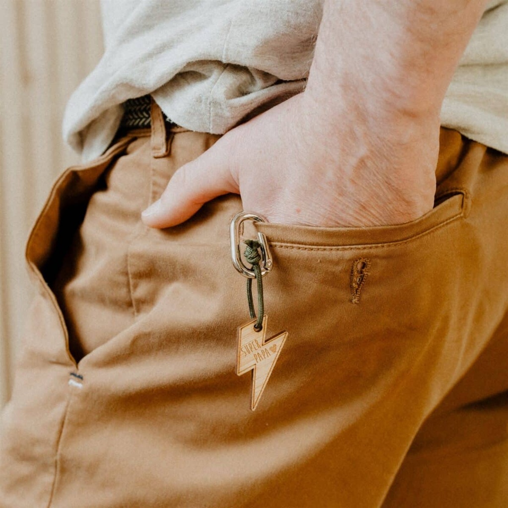 Porte-cle-super-papa-Les-Petites-Hirondelles