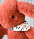 Doudou et Compagnie - Lapin doudou - Peluche lapin fleurette terracotta