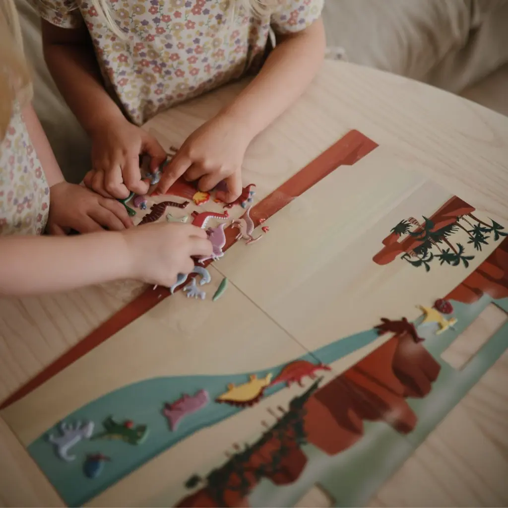 mushie--sticker-book--space (1).webp