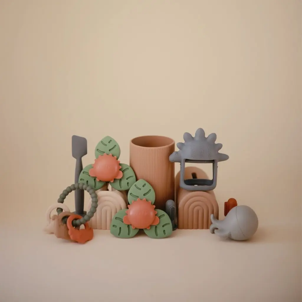 mushie--suction-spinner-toy--sunshine (3).webp