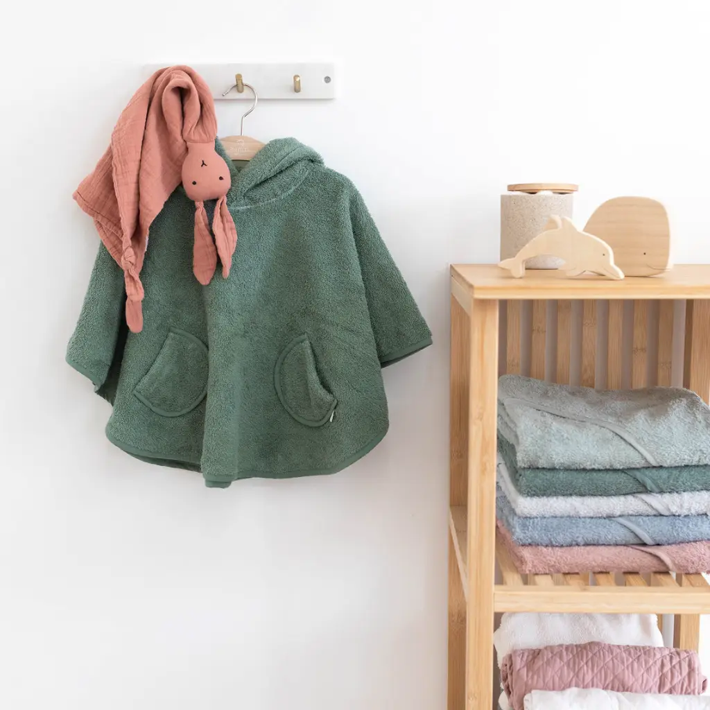 Poncho_Terry_9-36m_BEMINI_Green (1).webp