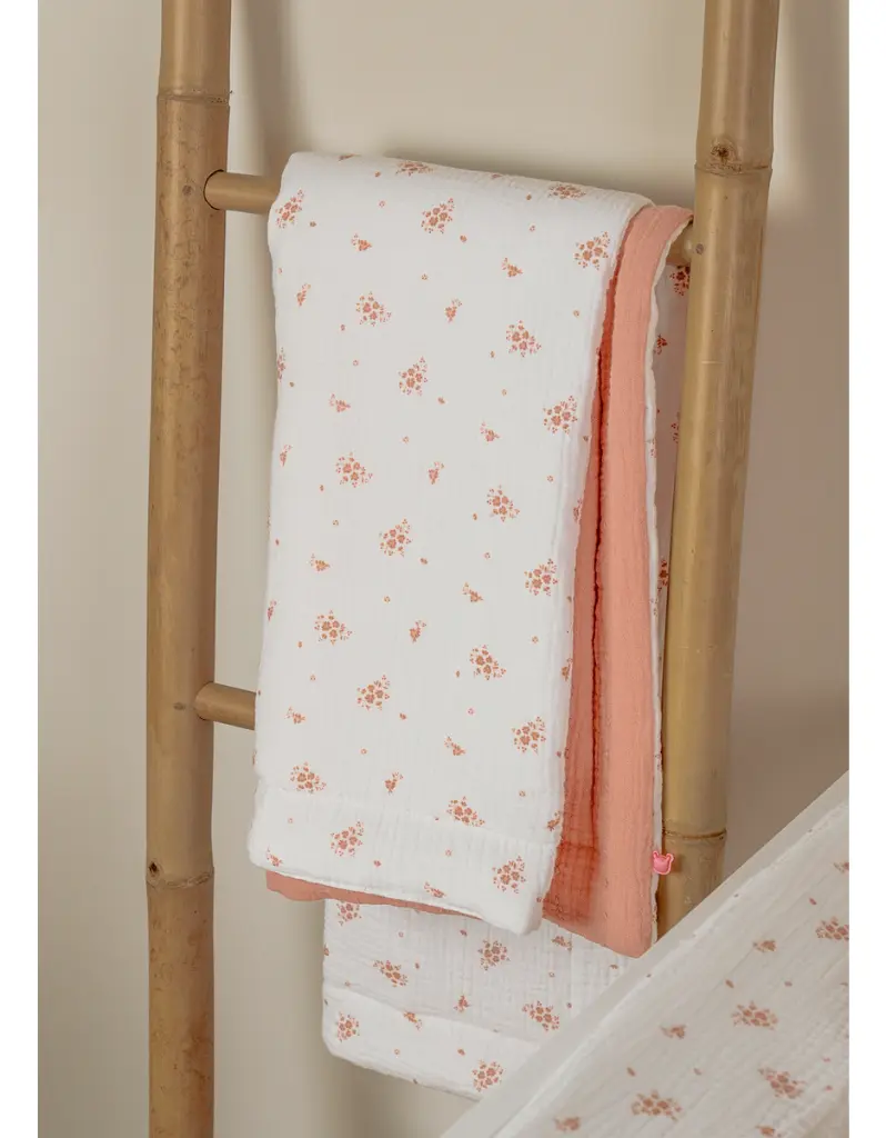 vf-couverture-75-100cm-mousseline-bio-fleurs-d-antan_1200_1200-2663381.webp