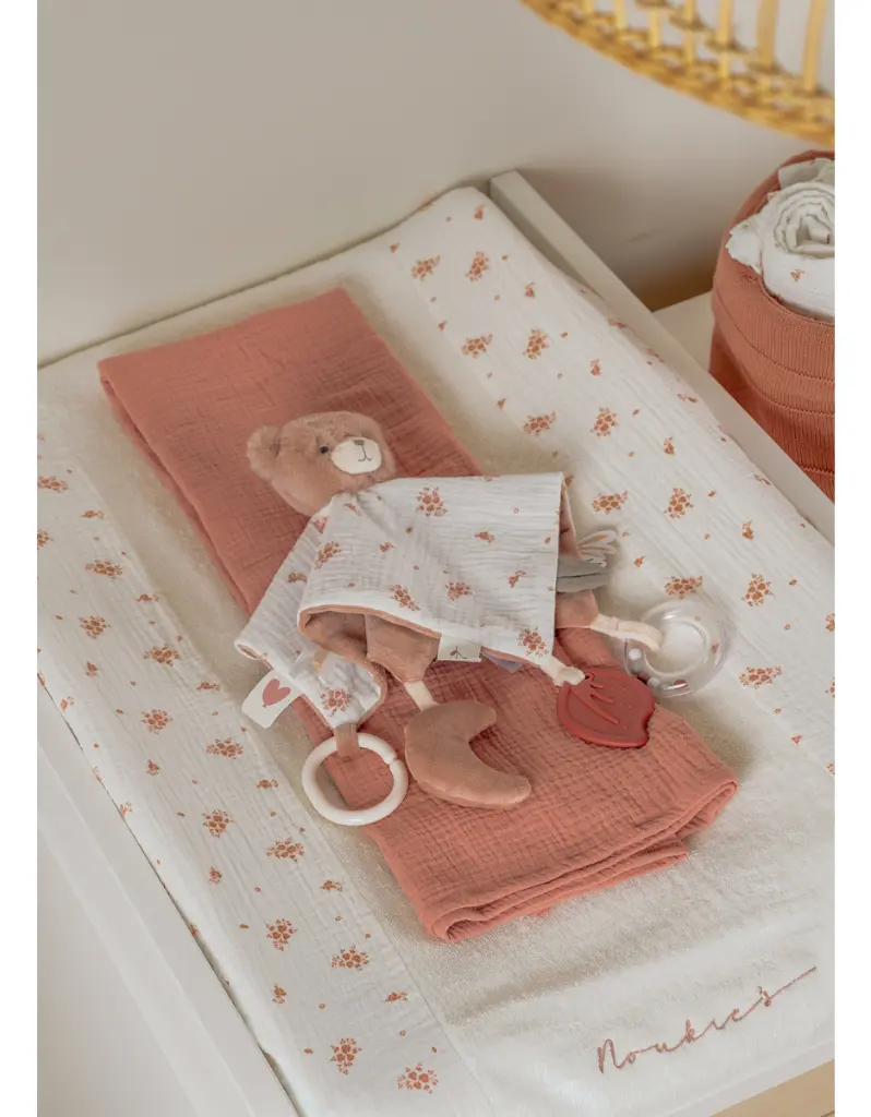 vf-doudou-d-activite-lily_1200_1200-2685792.webp