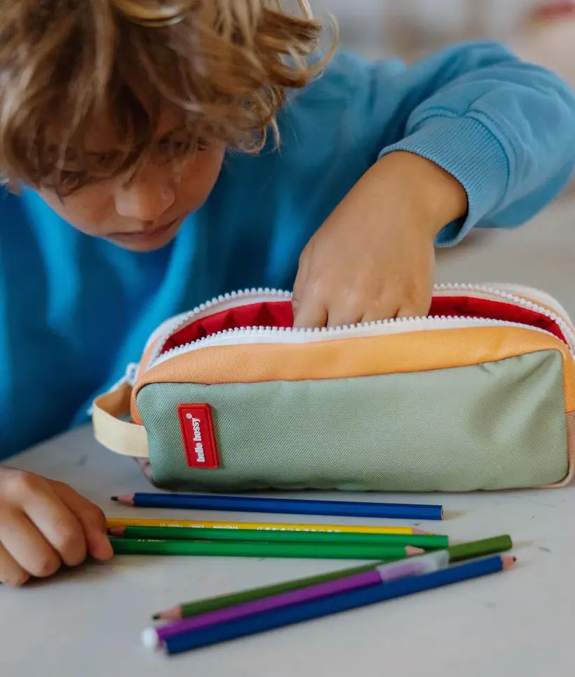 trousse-scolaire-double-compartiment-mini-safari-enfants-5f5fd02b.webp