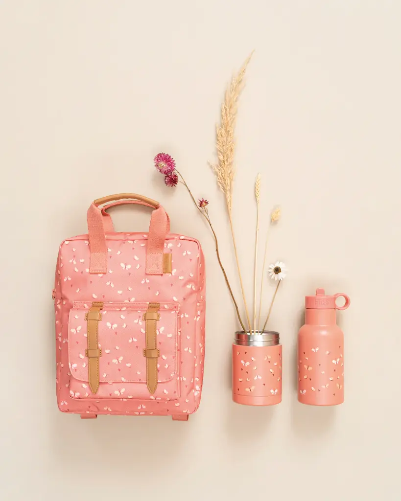 fresk_backpack_butterflies_small_lifestyle_79e30af6-c90e-497f-8c7b-202c5434ba02 (1).webp
