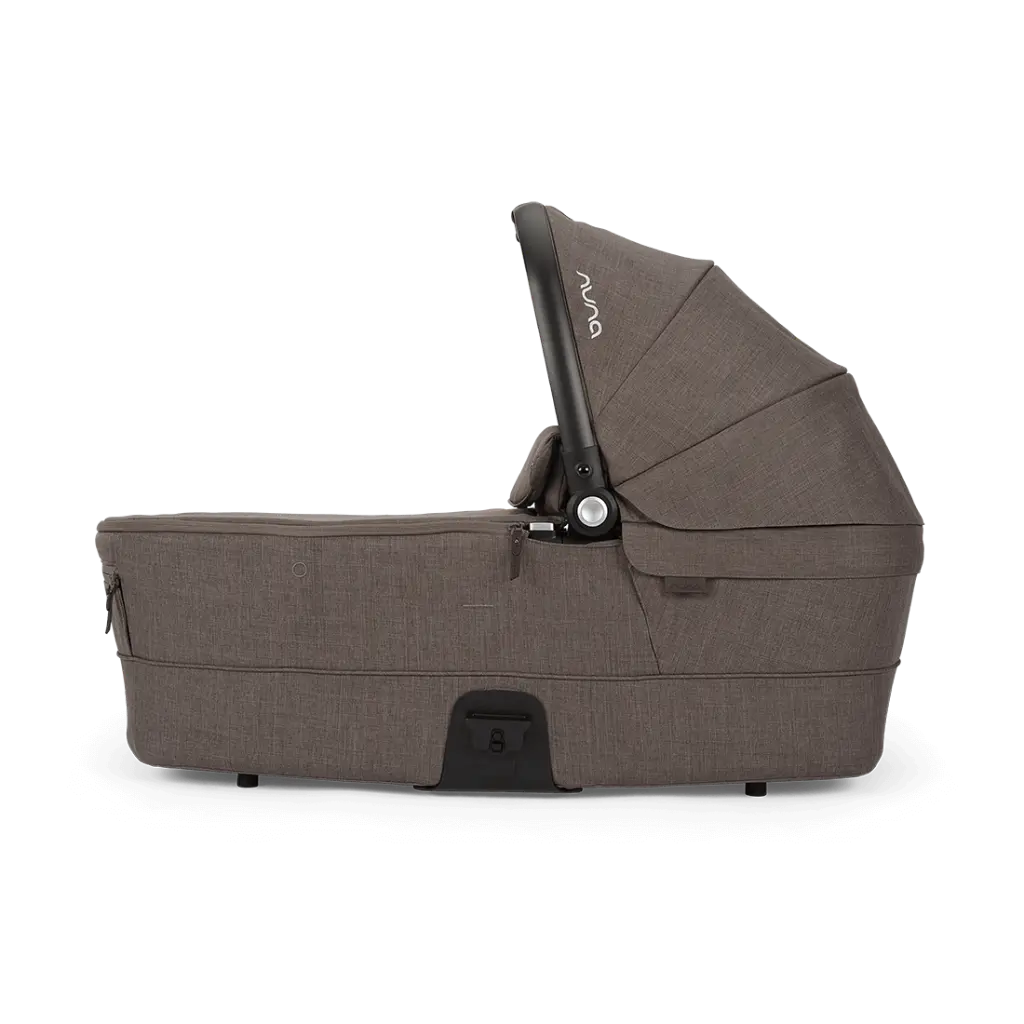 nuna_mixxnext_carrycot_2026_chestnut_profile_fp_gl_web_1.webp