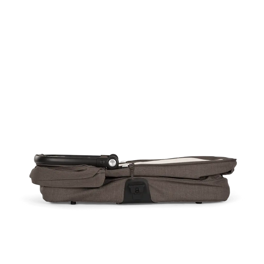 nuna_mixxnext_carrycot_2026_chestnut_fold_gl_web.webp