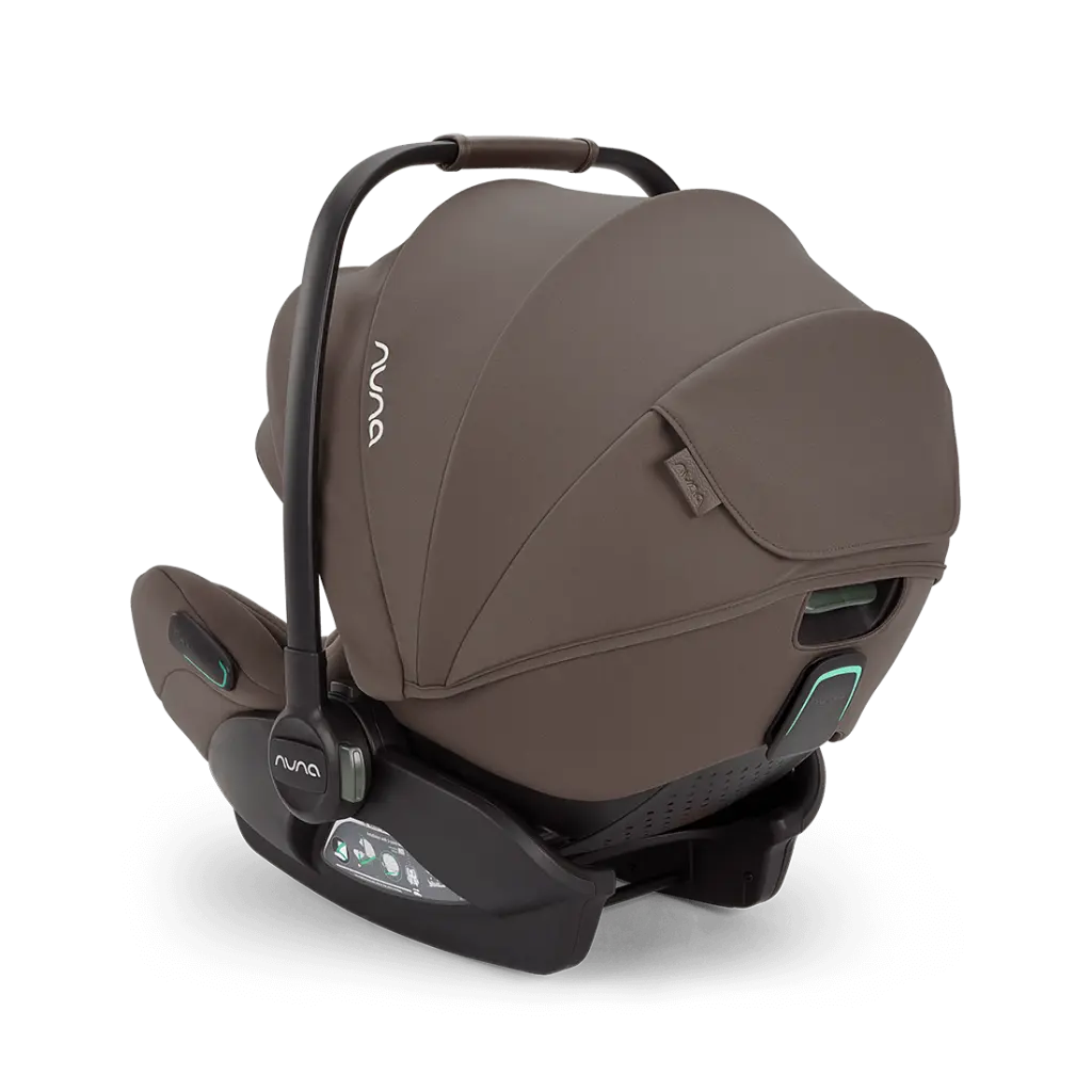 nuna_arraflex_2025_chestnut_hero_rear_gl_web_1.webp