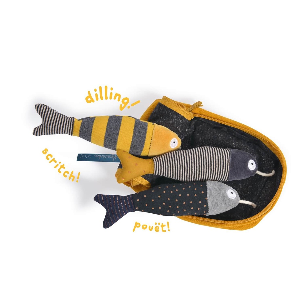 https://lacabanedeslutins.be/wp-content/uploads/2021/07/boite-a-sardines-d-activites-les-moustaches-moulin-roty_OA.jpg