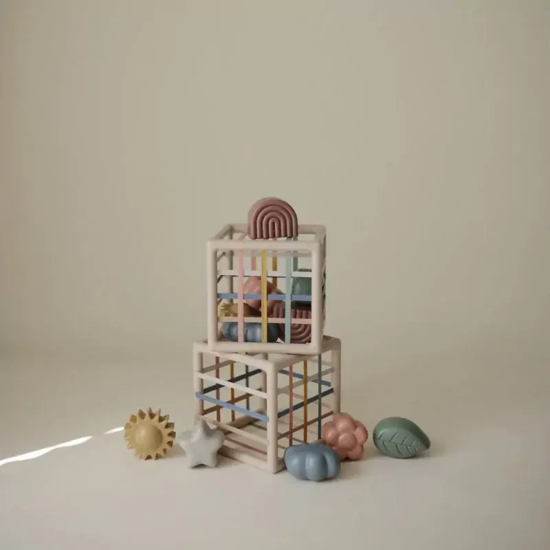 mushie--elastic-shape-sorter (3).webp
