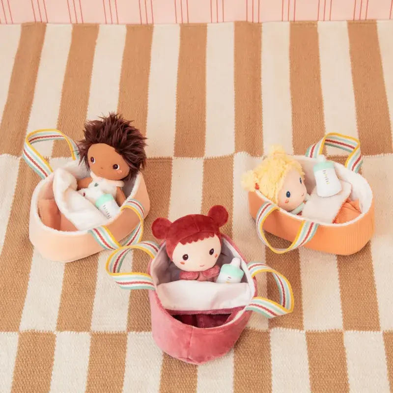 poupee-en-tissu-mio-et-son-couffin-21-cm (2).webp