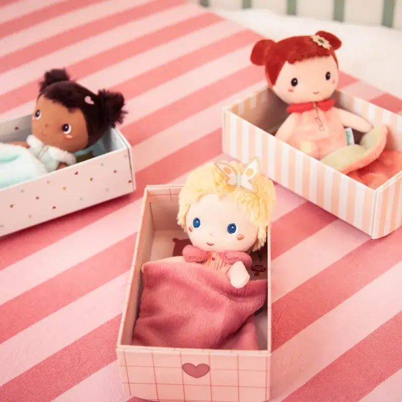 petite-poupee-en-tissu-jackie-18-cm (2).webp