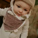 cache_cou_velours_parme_1.webp