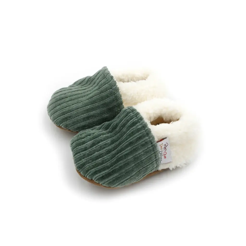 chaussons-velours-kaki-4_413a5a51-809a-4a55-ac2e-e1f176964be5.webp