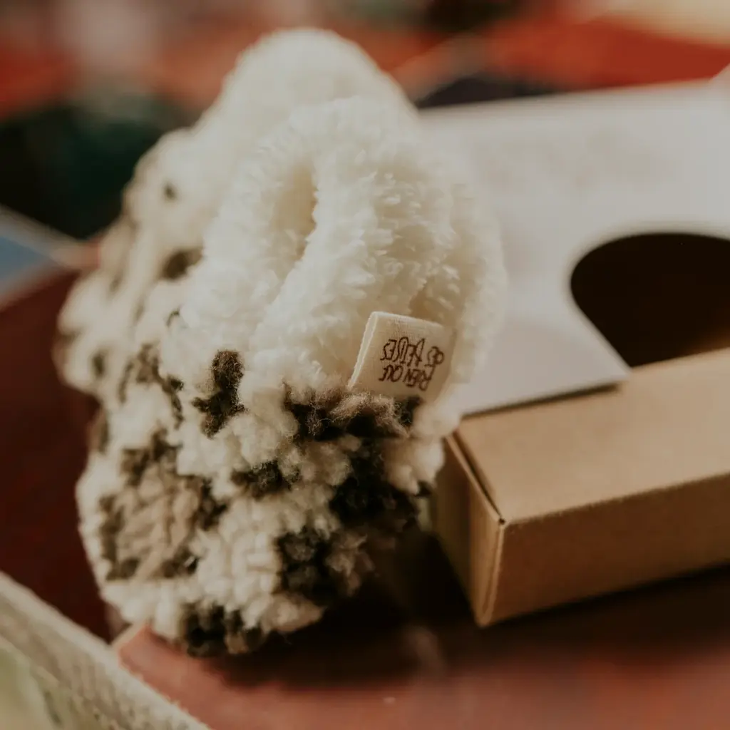 chaussons_teddy_leopard_1.webp
