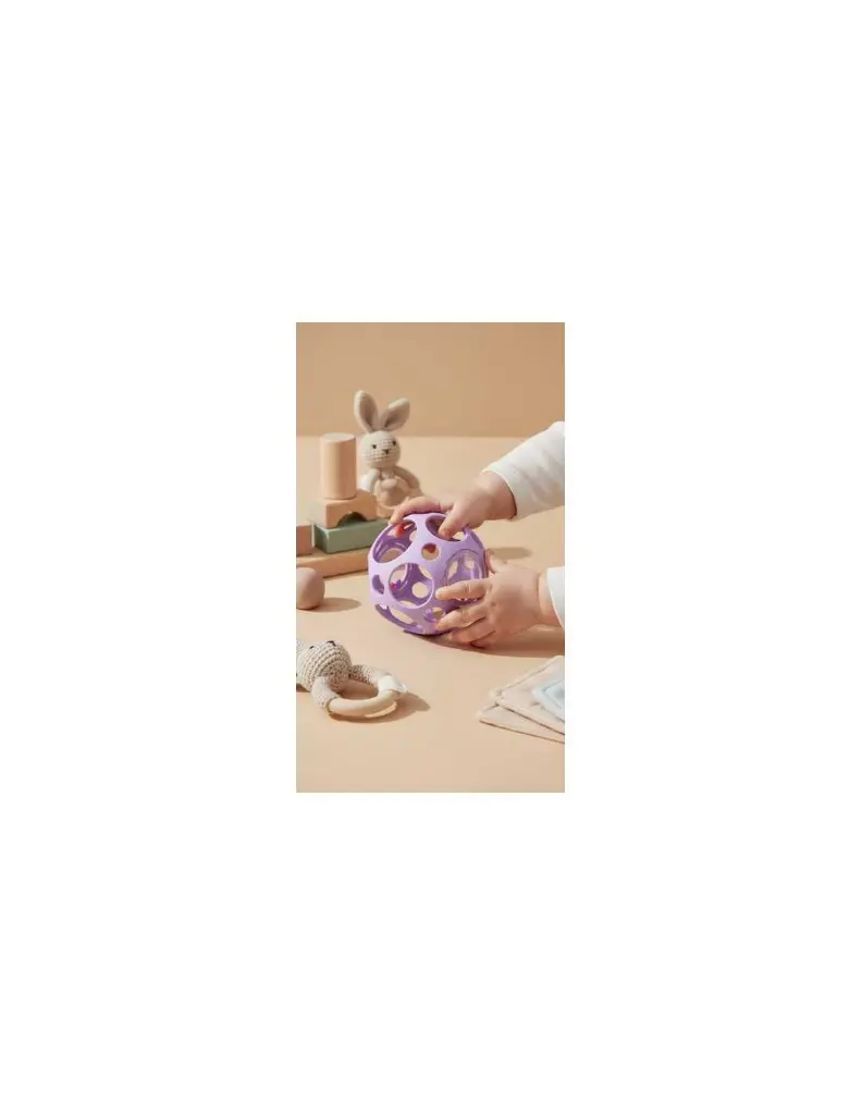 balle-sensorielle-violette-little-l (1).webp