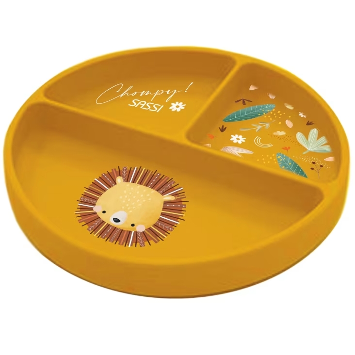 Sassi - Set Repas - Assiette + Bol en silicone + Tasse d'apprentissage + Couverts - Lion