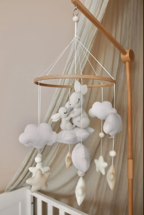 Little Loua - Mobile Bébé Fait Main - Maman Lapin et bébé