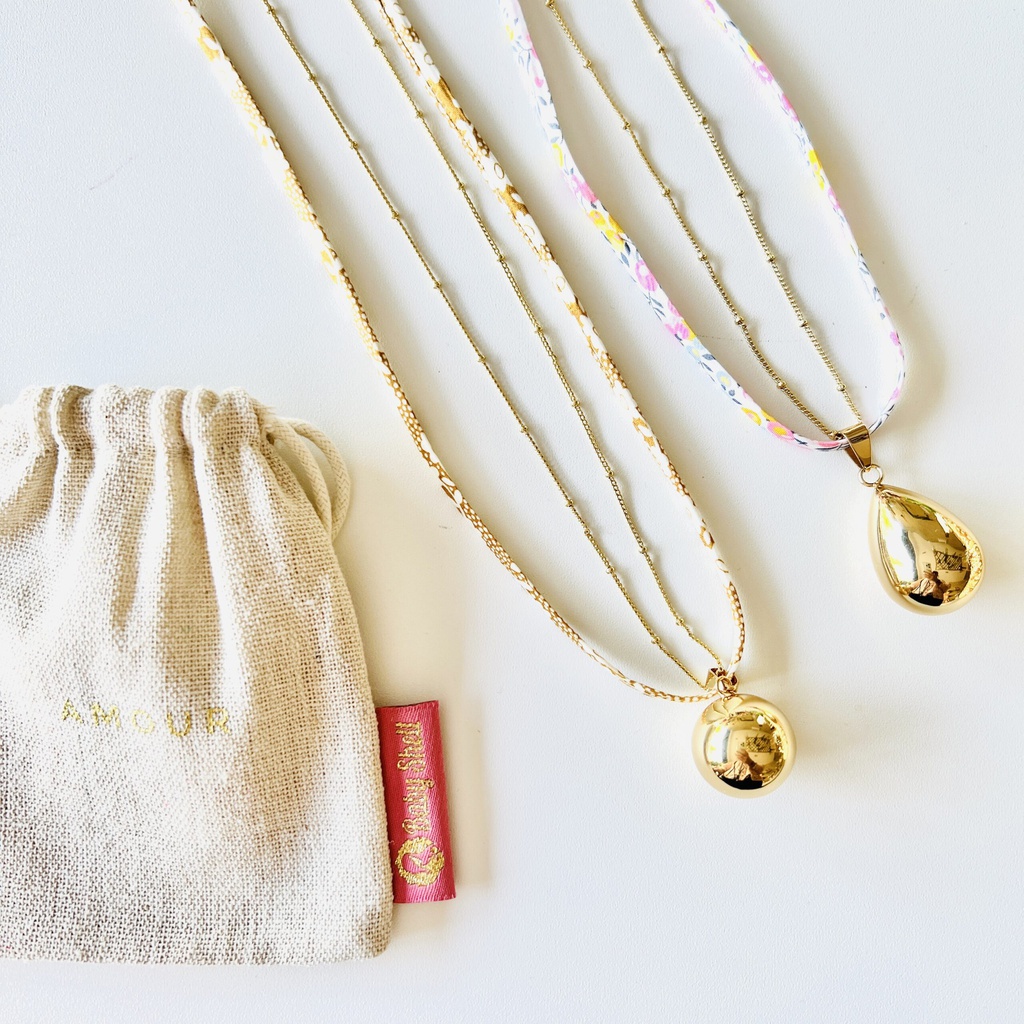 Babyshell - Bola or rond et chaîne fine assortie avec un cordon liberty