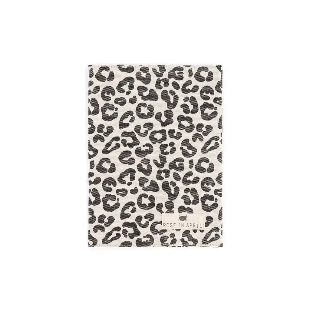 Rose In April - Protège carnet de santé Chloé Graou greige